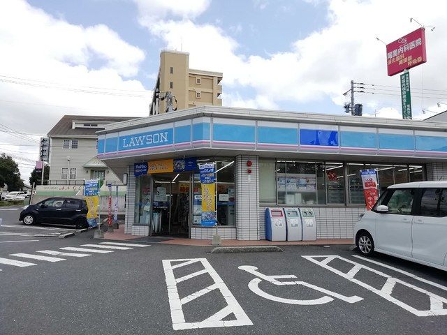 コンビニ　ローソン（コンビニ）まで400m