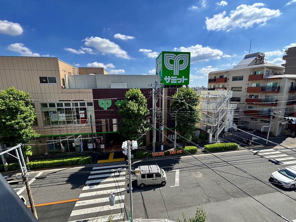 スーパー　サミットストア鷺宮店（スーパー）まで215m