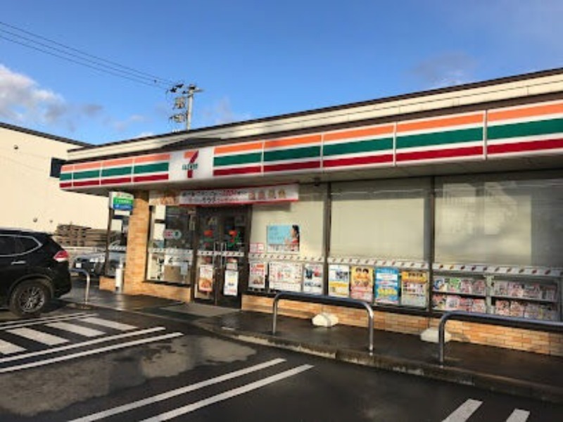コンビニ　セブンイレブン札幌北37条東店（コンビニ）まで516m