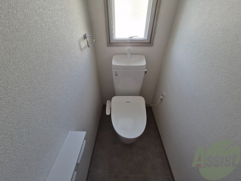 トイレ　トイレは綺麗でウォッシュレットも付いて快適にお使い頂けます。
