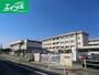 小学校　岡山市立中山小学校（小学校）まで532m