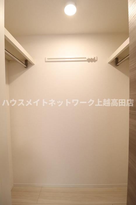 収納　ウォークインクローゼット