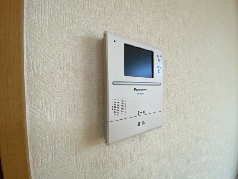 その他設備　インターホンで来客確認ができます。色々な機能が付いています。