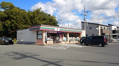 コンビニ　セブンイレブン 紀の川打田店（コンビニ）まで419m