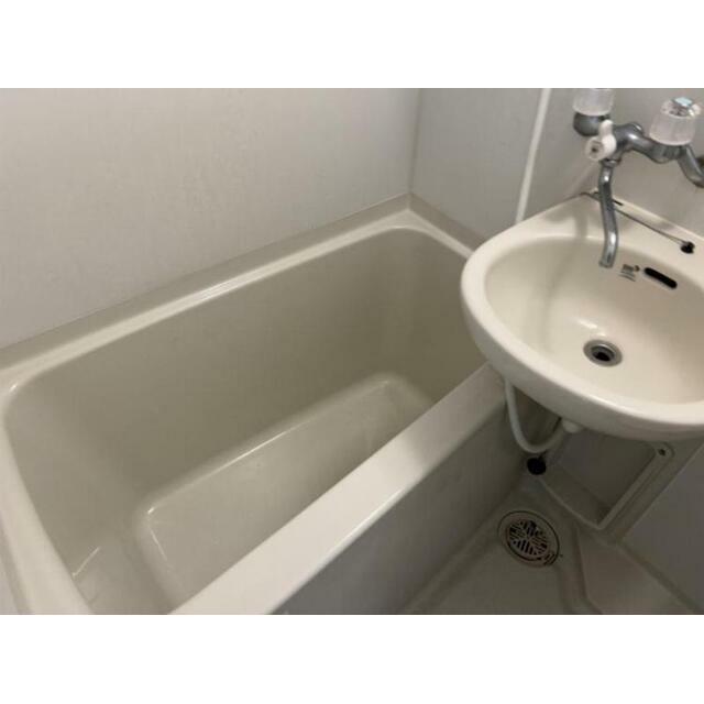 バス・シャワールーム　収納