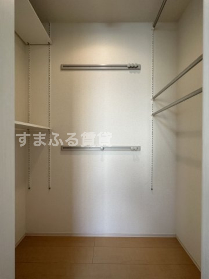 収納　同仕様　反転の場合あり