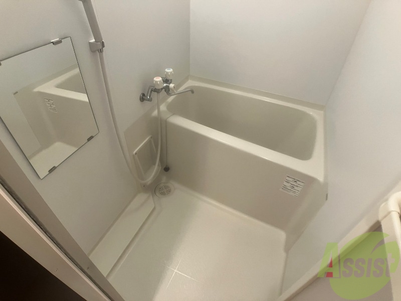 バス・シャワールーム　疲れを癒すには湯船でゆっくりするのが良いですよ。