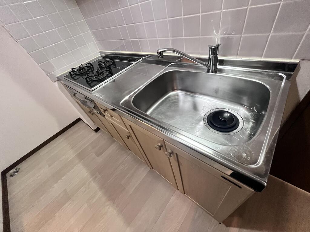 キッチン　※退去前の為別部屋の写真です