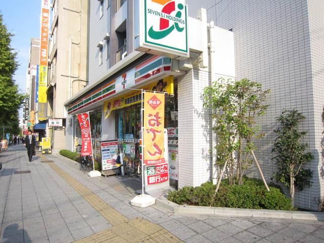 コンビニ　セブンイレブン（コンビニ）まで300m
