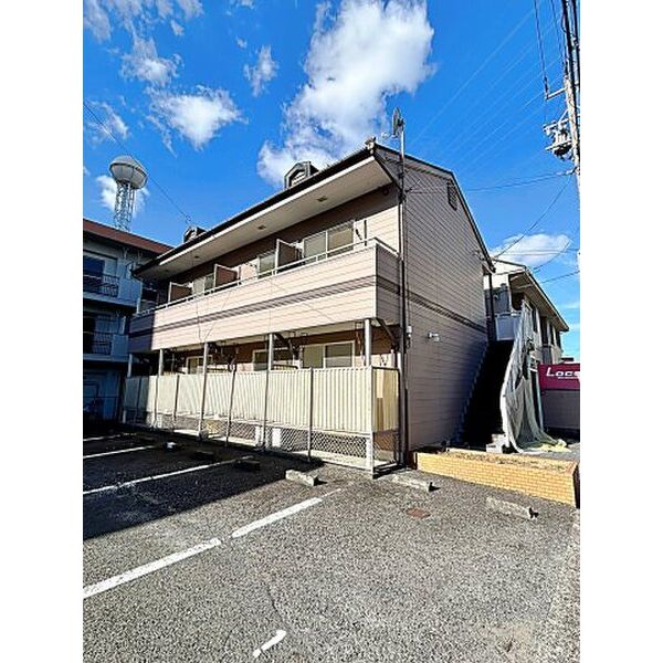 建物外観　落ち着いた雰囲気の外観です