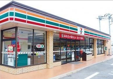 コンビニ　セブンイレブン船橋前原西店（コンビニ）まで240m