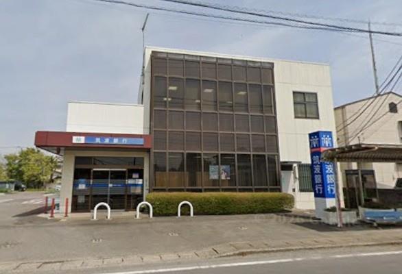 銀行　筑波銀行土浦北支店（銀行）まで586m