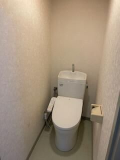 トイレ　※全て別号室のお写真。内装等参考にしてください。