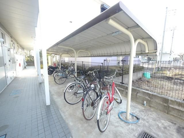 その他共有部分　★敷地内屋根付駐車場です★
