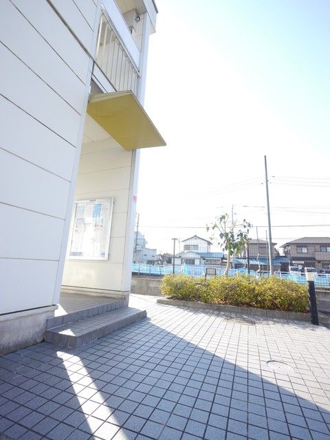 エントランス　★広々としたエントランスです★