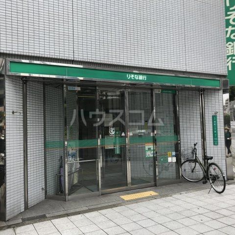 銀行　りそな銀行 桜川支店（銀行）まで393m