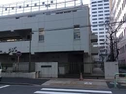 小学校　港区立芝小学校（小学校）まで658m