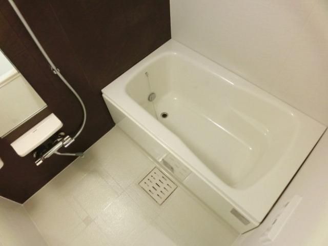 バス・シャワールーム　★ゆったり入れる浴室です★