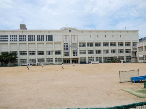 小学校　神戸市立板宿小学校（小学校）まで493m