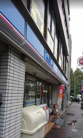 コンビニ　ローソン池之端一丁目店（コンビニ）まで208m