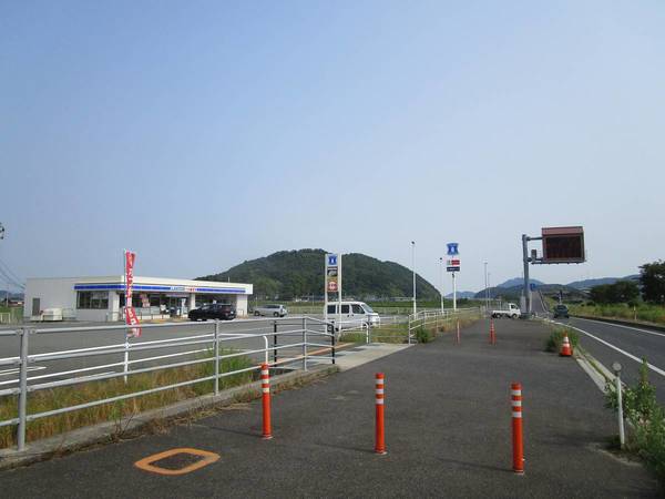 コンビニ　ローソン 鳥取津ノ井店（コンビニ）まで800m