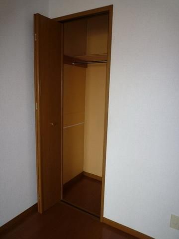 その他設備　クローゼット収納付き