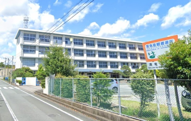 中学校　浜松市立清竜中学校（中学校）まで1639m