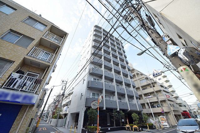 建物外観　★駅徒歩3分・2009年完成の築浅マンションです★