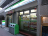 コンビニ　ファミリーマート日本橋箱崎町店（コンビニ）まで136m