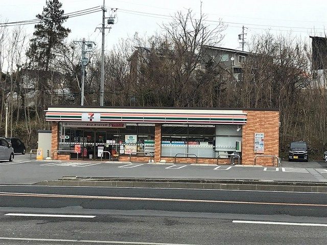 コンビニ　コンビニ（コンビニ）まで1500m