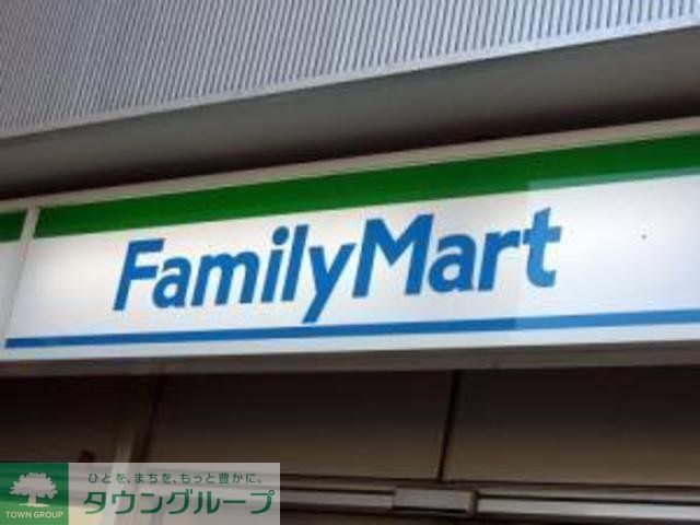 コンビニ　ファミリーマート（コンビニ）まで108m