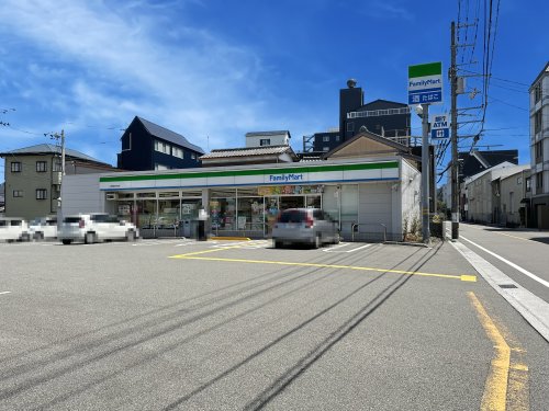 コンビニ　ファミリーマート 高知南宝永町店（コンビニ）まで1252m