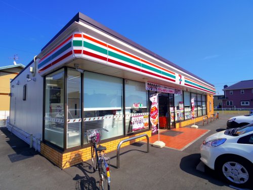 コンビニ　セブンイレブン 焼津石津西店（コンビニ）まで511m