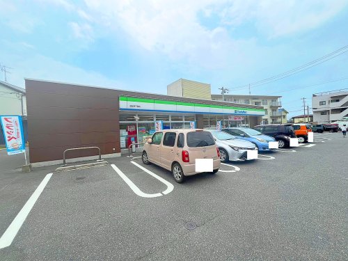 コンビニ　ファミリーマート　温品四丁目店（コンビニ）まで48m