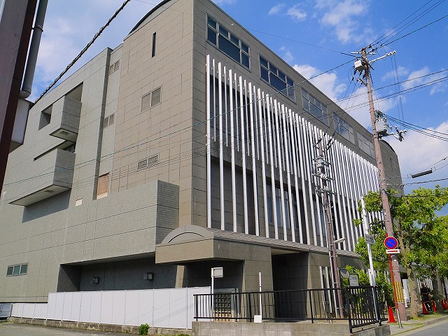 図書館　奈良市立中央図書館（図書館）まで787m