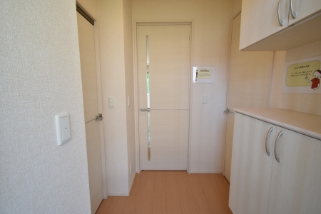 玄関　※別号室参考画像