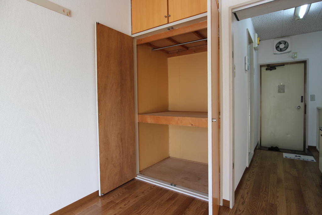 収納　居室収納