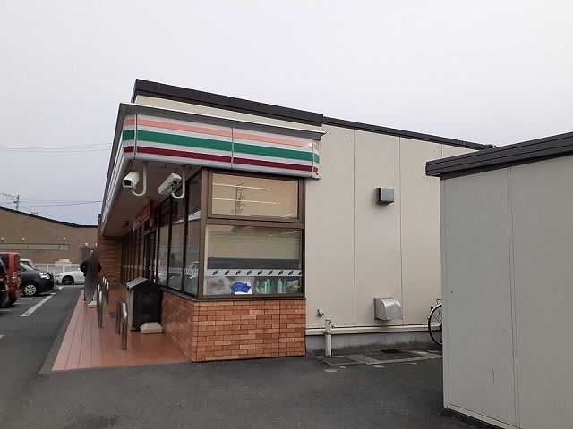 コンビニ　セブンイレブン浜松西ヶ崎西店（コンビニ）まで800m