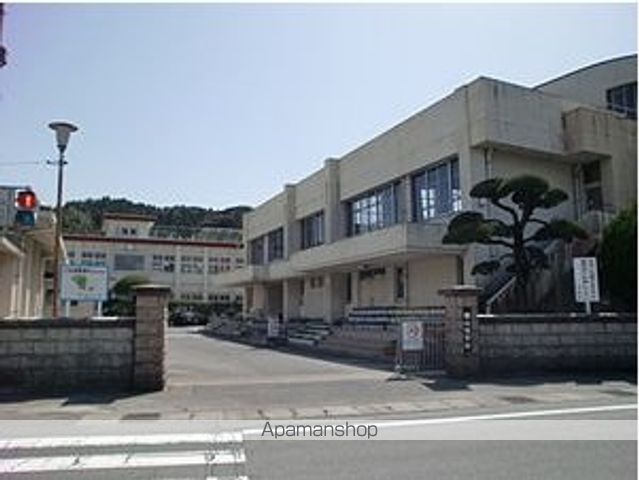 中学校　大和郡山市立郡山中学校（中学校）まで1362m