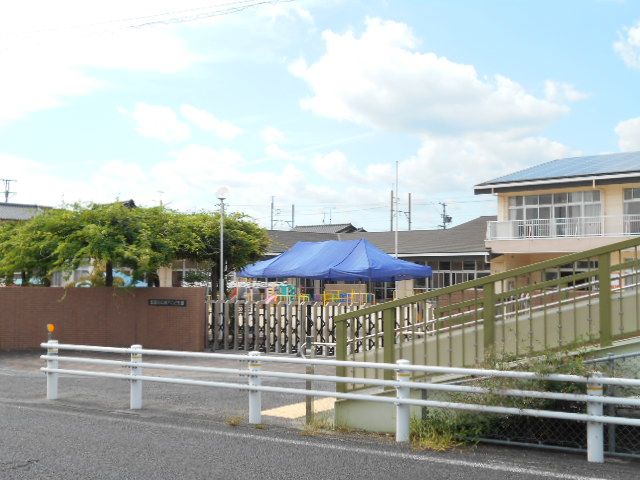 幼稚園・保育園　越戸こども園（幼稚園・保育園）まで896m
