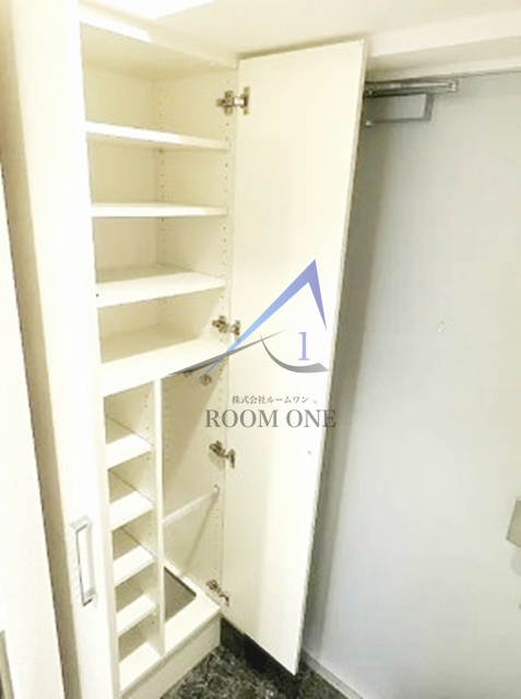 玄関　玄関です。