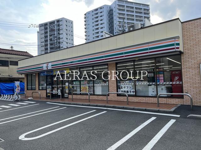コンビニ　セブン-イレブン 荒川１丁目店（コンビニ）まで214m