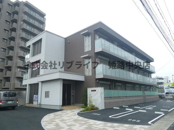 建物外観　シンプルな外観☆