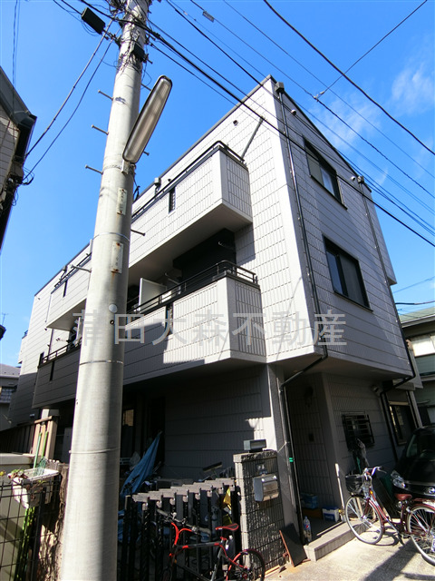 建物外観　1998年3月築　鉄骨造地上3階建て総戸数16戸 東京都大田
