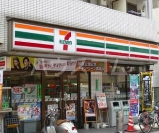 コンビニ　セブン‐イレブン 北区東十条駅前店（コンビニ）まで621m