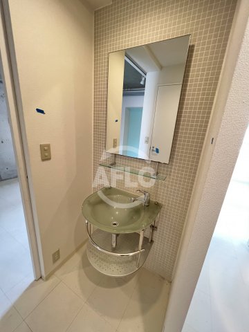 洗面設備　レキシントン・スクエア新町　独立洗面台