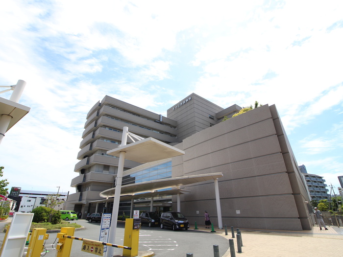 病院　十三市民病院（病院）まで381m