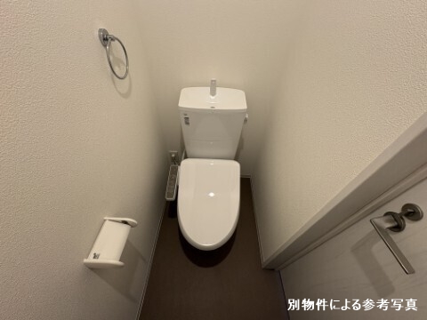 トイレ　嬉しい温水洗浄便座♪