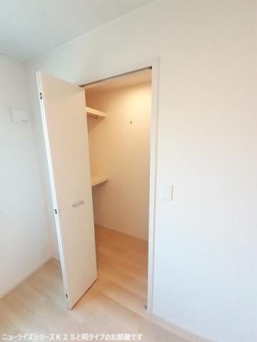 収納　※同タイプ部屋の写真です。