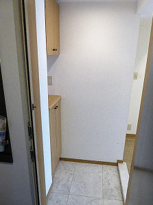 玄関　※別部屋の参考写真です。